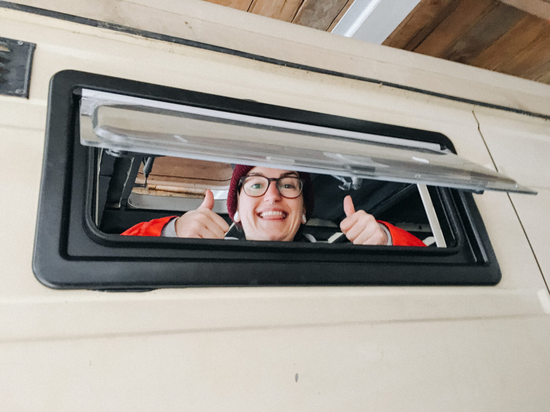 Vanausbau: Camper Fenster einbauen, die beste Schritt-für-Schritt