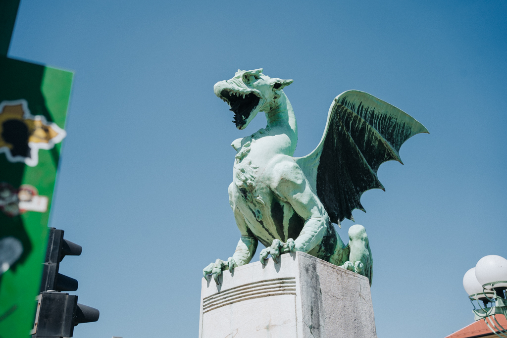 Drachenbrücke ist das Wahrzeichen Ljubljanas